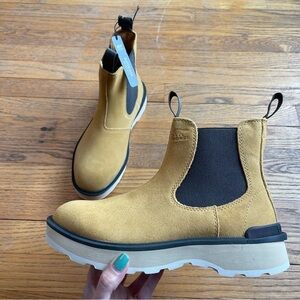 NEW Sorel Hi Line Chelsea Waterproof Suede Boot Geo Yellow Jet NL4870-712 NWT